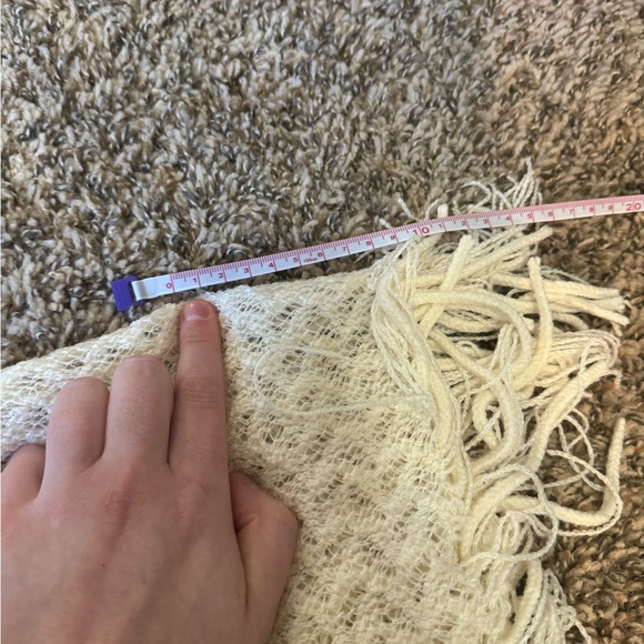 NWOT Cream Thin Decor Throw Blanket - Picture 10 of 15